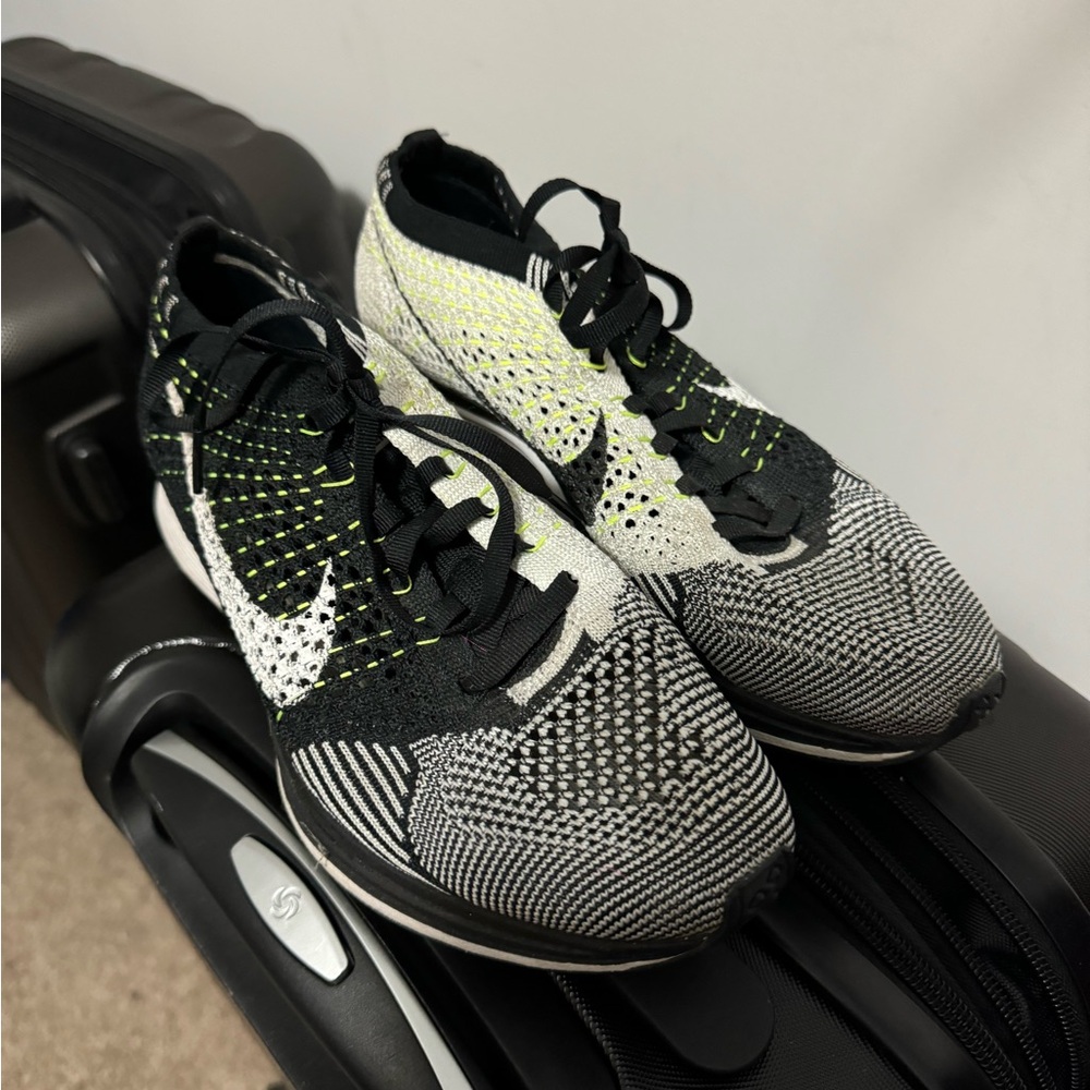 Nike flyknit racer